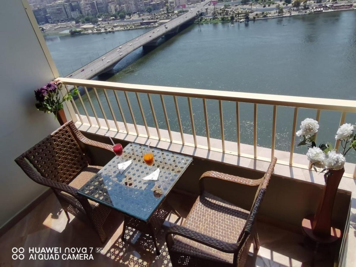 ホテルPyramids Nile Tower カイロ エクステリア 写真