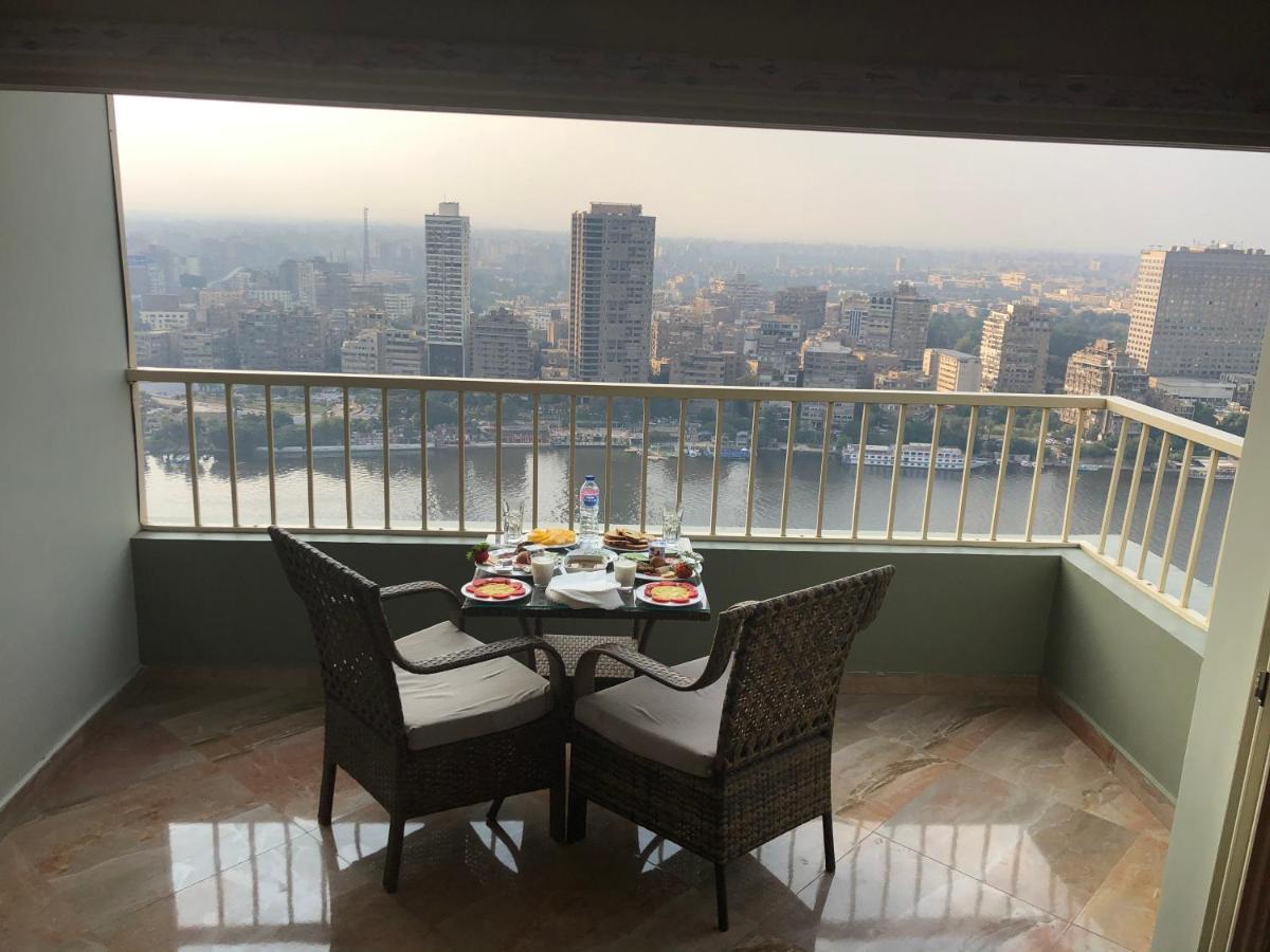 ホテルPyramids Nile Tower カイロ エクステリア 写真