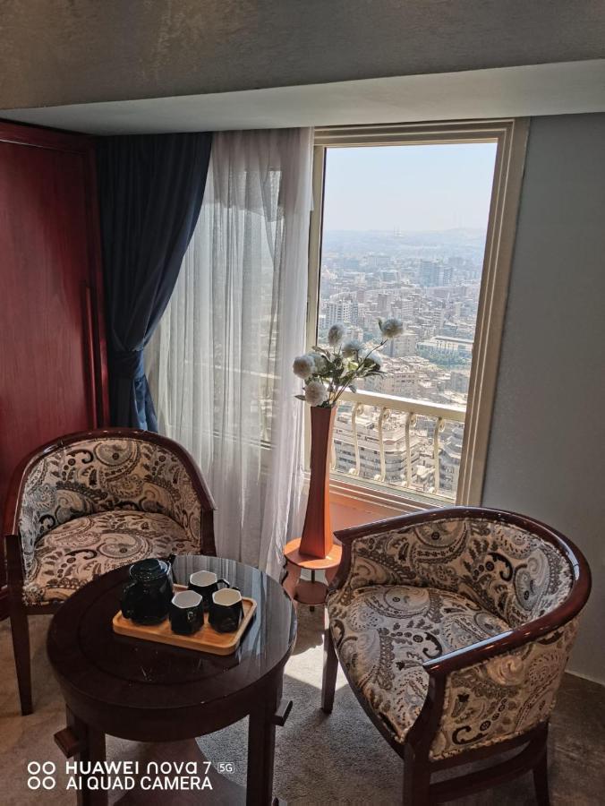 ホテルPyramids Nile Tower カイロ エクステリア 写真